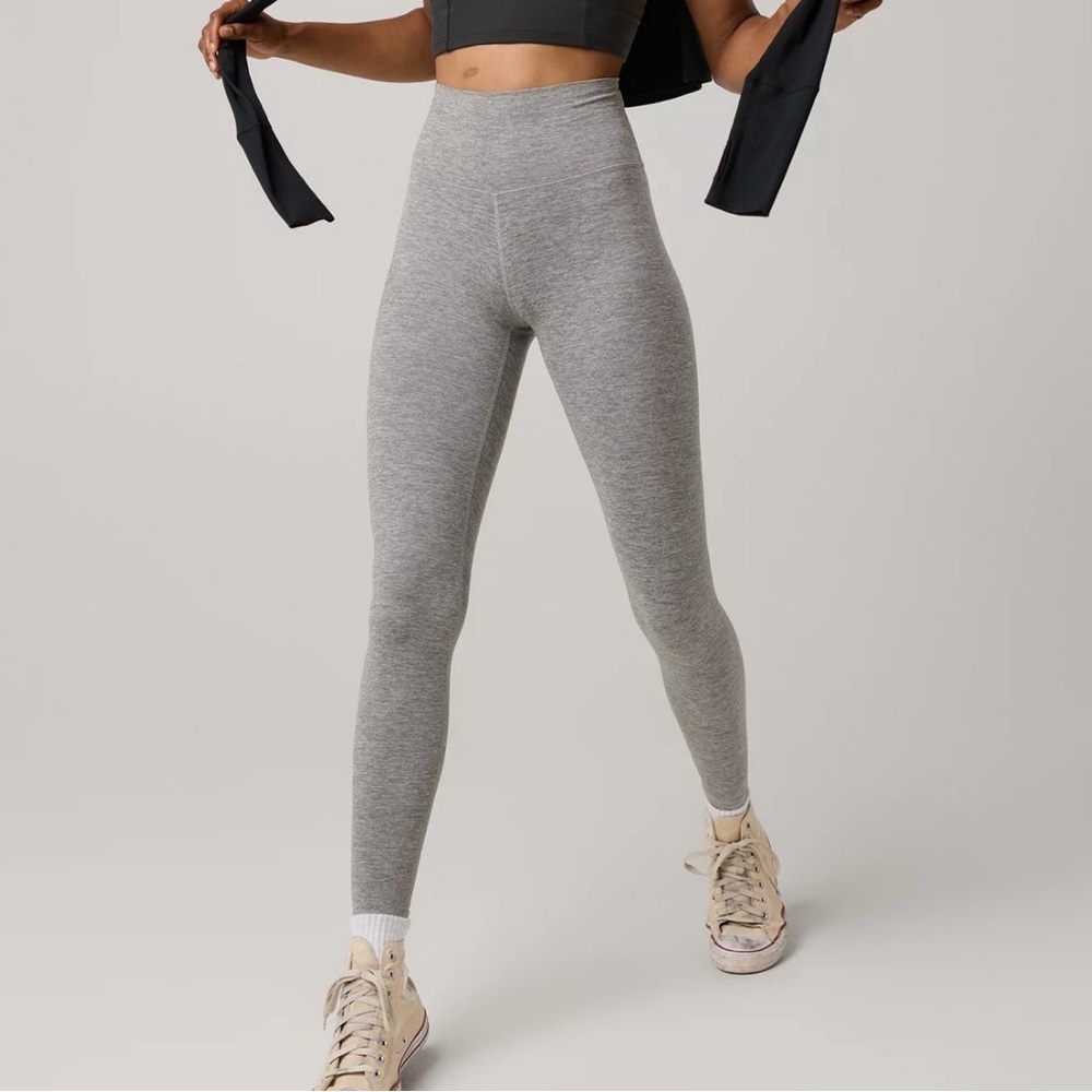 Offline by Aerie The Hugger High Waisted 7/8 Leggings Gray Medium Breathable